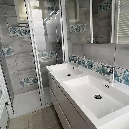 Spacieux Avec Jardin Et Parking Gratuit - Fr-1-234-311 * Cauterets